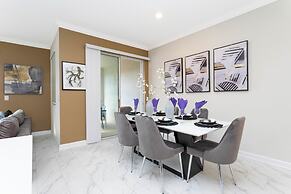 Gorgeous 4 Bd w Pool at Champions Gate Resort 1020