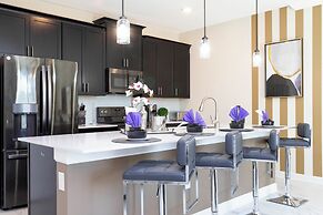 Gorgeous 4 Bd w Pool at Champions Gate Resort 1020