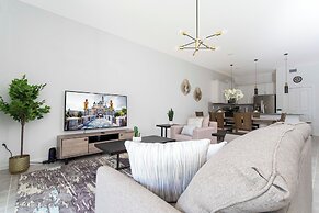 Family Friendly 2 Bd Close to Disney Champions Gate 8899