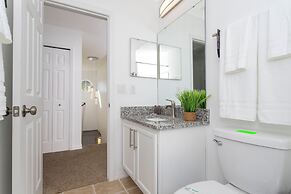 Beautiful 5Bd Single Family w Game Room 106 Lake Wilson Preserve