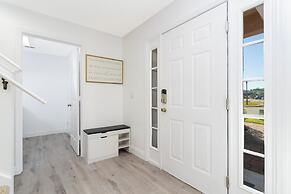 Beautiful 5Bd Single Family w Game Room 106 Lake Wilson Preserve