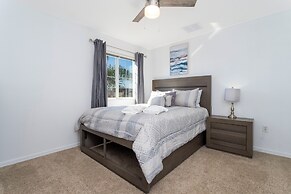 Beautiful 5Bd Single Family w Game Room 106 Lake Wilson Preserve