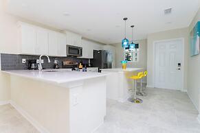 Family Friendly 2 Bd Close to Disney Storey Lake 105 3161