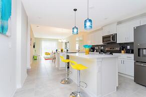 Family Friendly 2 Bd Close to Disney Storey Lake 105 3161