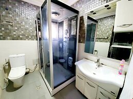 Stylish and Spacious 3bed Flat Shortlet Apartment