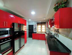 Stylish and Spacious 3bed Flat Shortlet Apartment