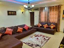 Stylish and Spacious 3bed Flat Shortlet Apartment