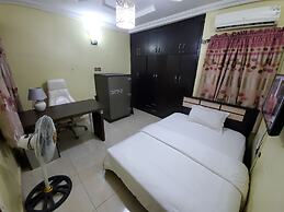 Stylish and Spacious 3bed Flat Shortlet Apartment