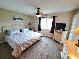 P26 - Ocean Village Club
