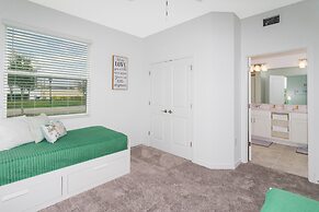 Gorgeous 3Bd 8 Guests Storey Lake Resort Close to Disney 101 3191