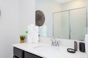 Luxury 2 Bd Close to Disney Champions Gate 1071