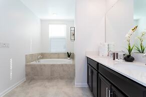 Luxury 2 Bd Close to Disney Champions Gate 1071