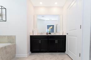 Luxury 2 Bd Close to Disney Champions Gate 1071