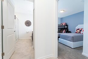 Luxury 2 Bd Close to Disney Champions Gate 1071