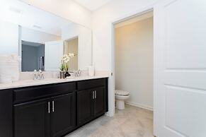 Luxury 2 Bd Close to Disney Champions Gate 1071