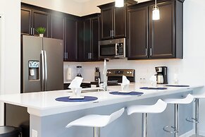 Luxury 2 Bd Close to Disney Champions Gate 1071