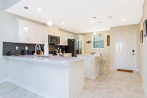 Stunning 2Bd Apto Close to Disney Storey Lake 105 3171