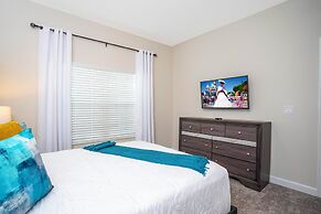 Stunning 5 Bd w Pool Close to Disney Champions Gate 1012