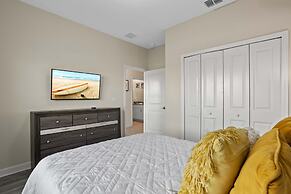 Stunning 5 Bd w Pool Close to Disney Champions Gate 1012