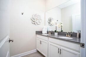Stunning 5 Bd w Pool Close to Disney Champions Gate 1012