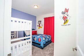Stunning 5 Bd w Pool Close to Disney Champions Gate 1012