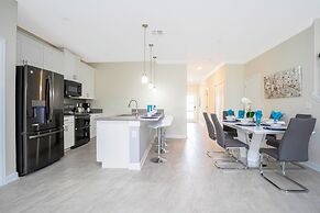 Stunning 5 Bd w Pool Close to Disney Champions Gate 1012