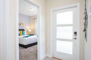 Stunning 5 Bd w Pool Close to Disney Champions Gate 1012