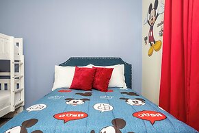 Stunning 5 Bd w Pool Close to Disney Champions Gate 1012