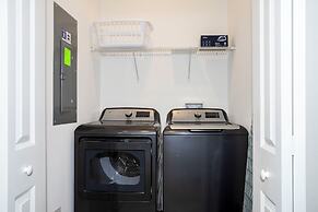 Stunning 5 Bd w Pool Close to Disney Champions Gate 1012