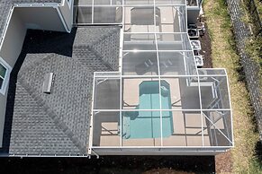 Stunning 5 Bd w Pool Close to Disney Champions Gate 1012