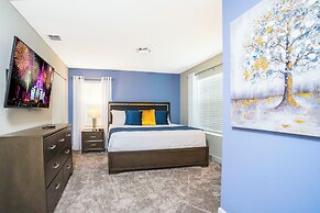 Stunning 5 Bd w Pool Close to Disney Champions Gate 1012