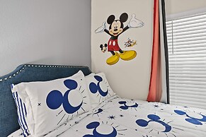 Stunning 5 Bd w Pool Close to Disney Champions Gate 1012