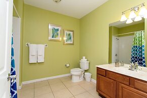 Magnificent 2 Bedroom Apartment Vista Cay Resort 107