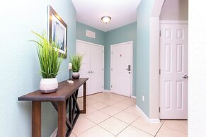 Magnificent 2 Bedroom Apartment Vista Cay Resort 107