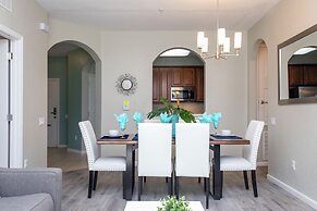 Magnificent 2 Bedroom Apartment Vista Cay Resort 107