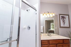 Magnificent 2 Bedroom Apartment Vista Cay Resort 107