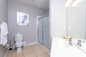 Magnificent 2 Bedroom Apartment Vista Cay Resort 107