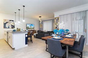 Stunning 4 Bd w Pool Close to Disney at Champions Gate 1158