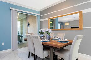 Splendid 4 Bd w Pool Close to Disney Champions Gate 1006