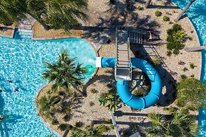 Splendid 4 Bd w Pool Close to Disney Champions Gate 1006