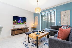 Splendid 4 Bd w Pool Close to Disney Champions Gate 1006