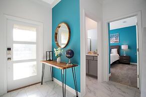 Splendid 4 Bd w Pool Close to Disney Champions Gate 1006