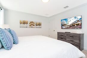 Splendid 4 Bd w Pool Close to Disney Champions Gate 1006