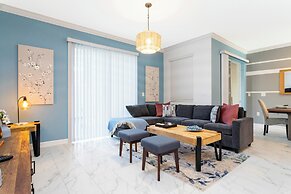 Splendid 4 Bd w Pool Close to Disney Champions Gate 1006
