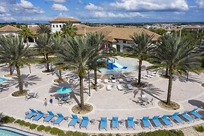 Splendid 4 Bd w Pool Close to Disney Champions Gate 1006