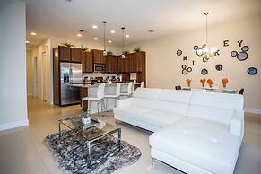 Fabulous Vacation Home w Screened Pool Close To Disney 146