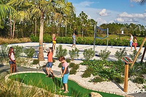 Fabulous Vacation Home w Screened Pool Close To Disney 146