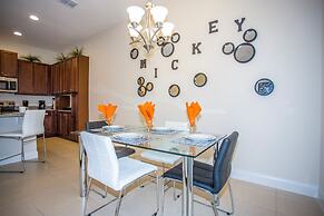 Fabulous Vacation Home w Screened Pool Close To Disney 146