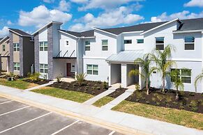 Gorgeous 4Bd w Pool Champions Gate 1196