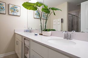 Luxurious 3Bd 8 Guests Storey Lake Resort Close to Disney 201 3131